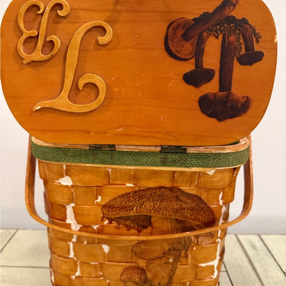 1975 Handmade Wood Basket Purse Mushroom Folk Art - Picture 7 of 7